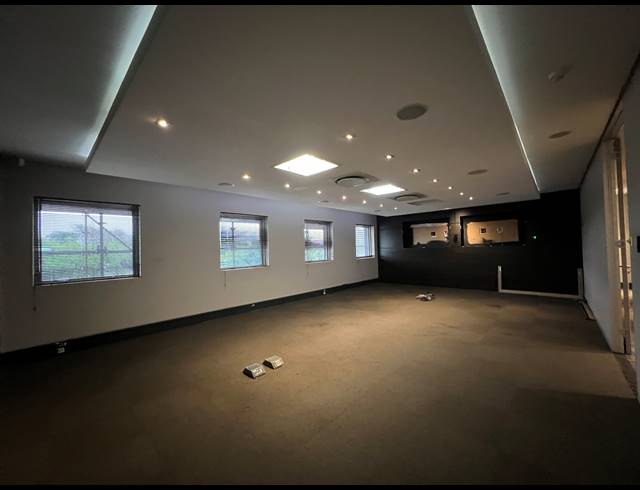509M² OFFICE TO LET IN HIGHVELD